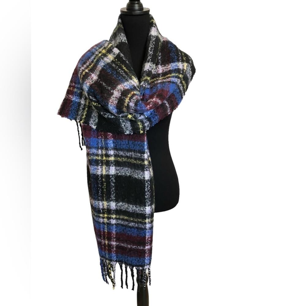 New ~ NORDSTROM ~ Multicolor Plaid Boucle Scarf GORGEOUS